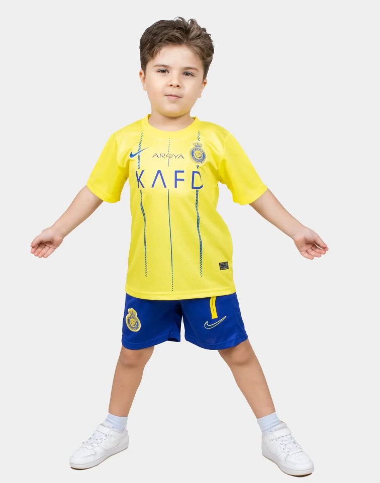 Conjunto de fútbol local de Al-Nassr 2023/2024 (camiseta + pantalón corto)