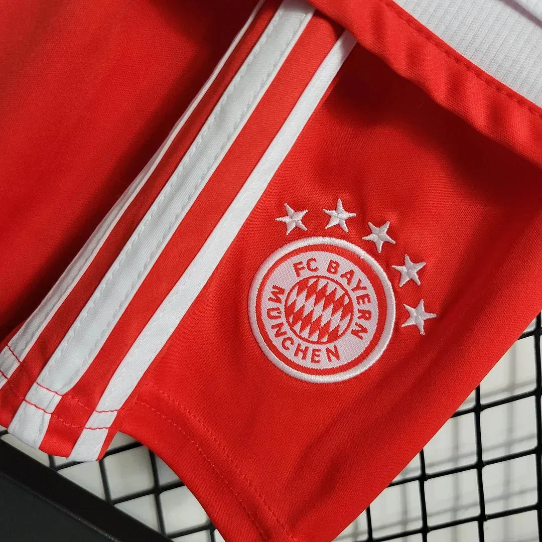 Conjunto de fútbol local del Bayern Munich 2023/2024 (camiseta + pantalón corto)