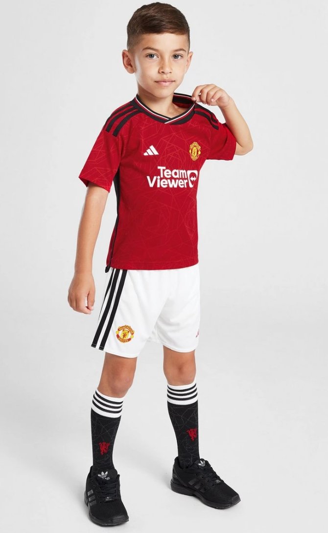 Conjunto de fútbol local del Manchester United 2023/2024 (camiseta + pantalón corto)