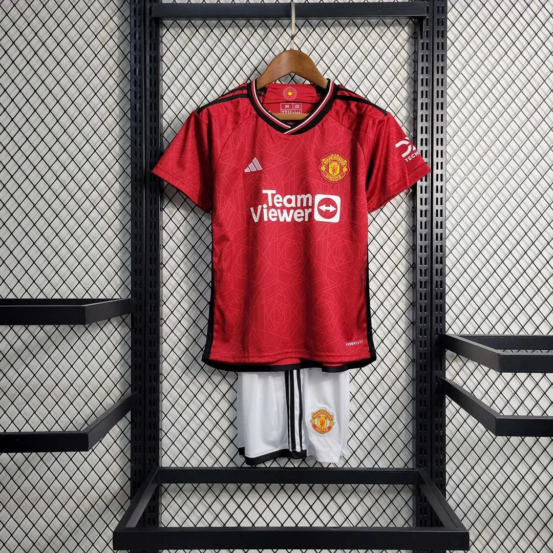 Conjunto de fútbol local del Manchester United 2023/2024 (camiseta + pantalón corto)