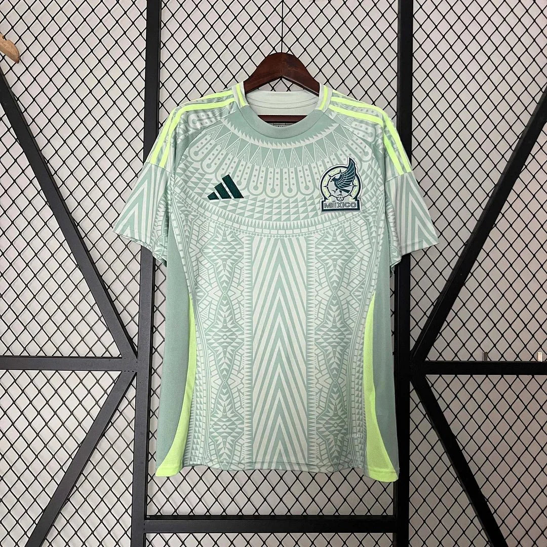 Camiseta de fútbol visitante de la selección nacional de México 2024