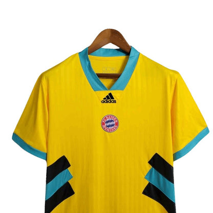 Kit de icono amarillo del Bayern Munich 23-24 con logotipo bordado - Versión para aficionados 