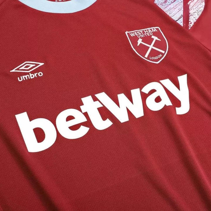 Camiseta de local del West Ham United 2023/24